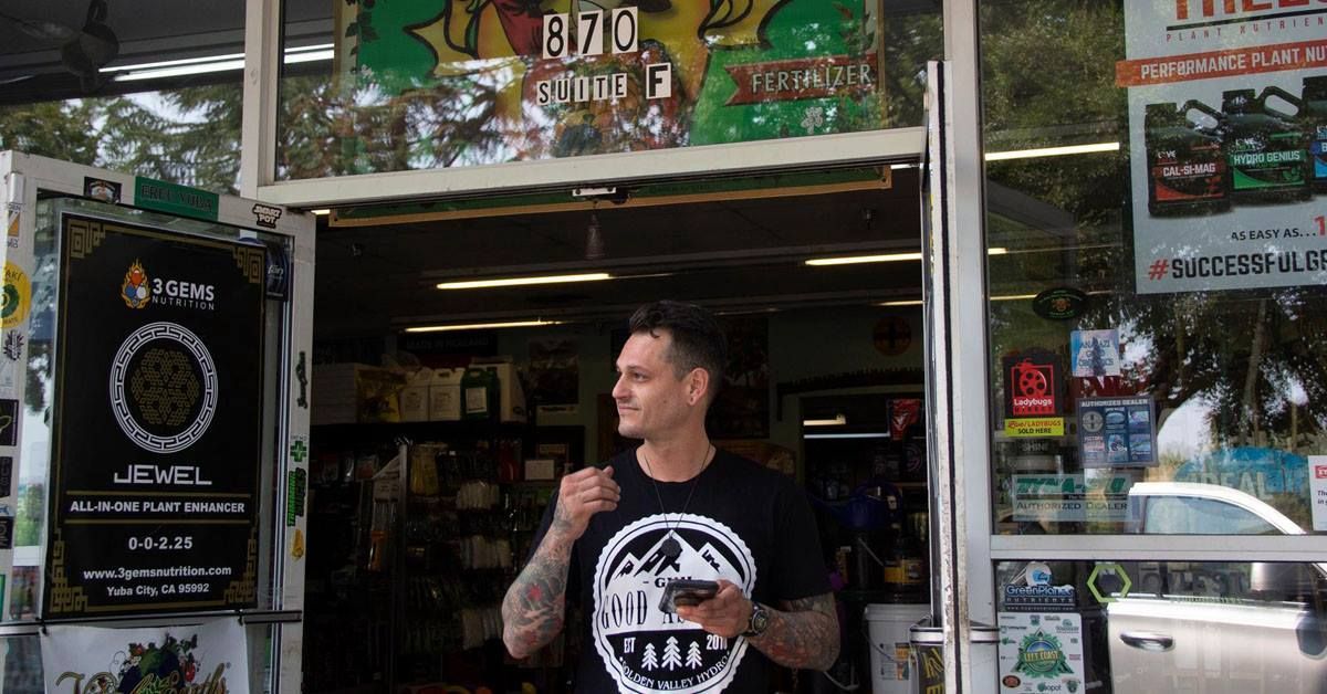 Golden Valley Hydroponics team member at the Yuba City storefront